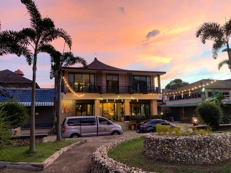 Saranya River House สรัญญาริเวอร์เฮาส์ Mae Ai Esterno foto