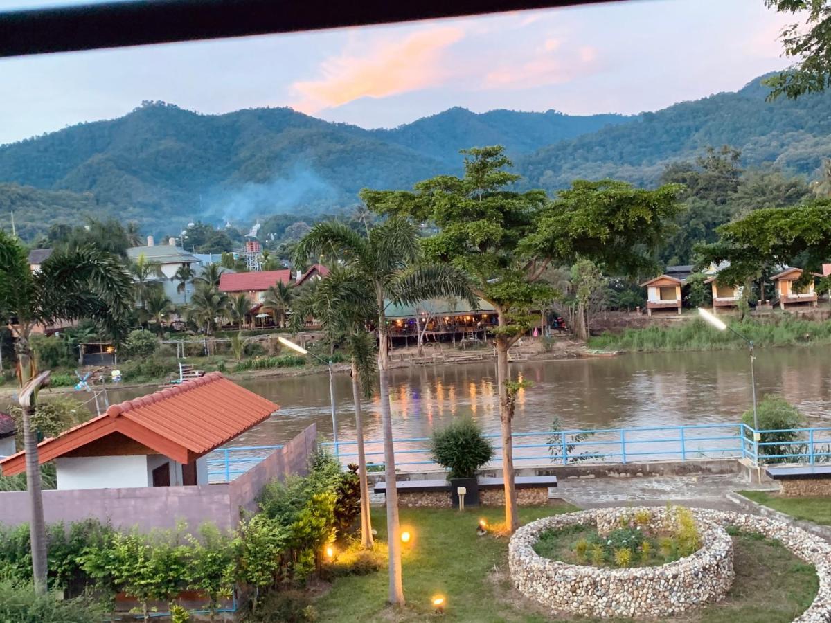 Saranya River House สรัญญาริเวอร์เฮาส์ Mae Ai Esterno foto